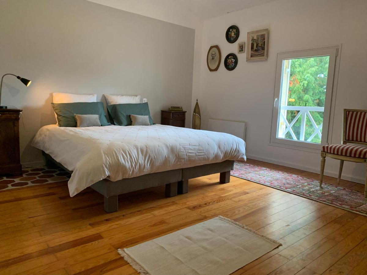 Batisse En Pierre XVII Siecle 115 M² Avec Terrasse Villa Ambares-et-Lagrave Luaran gambar