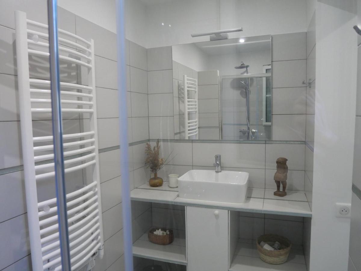Batisse En Pierre XVII Siecle 115 M² Avec Terrasse Villa Ambares-et-Lagrave Luaran gambar
