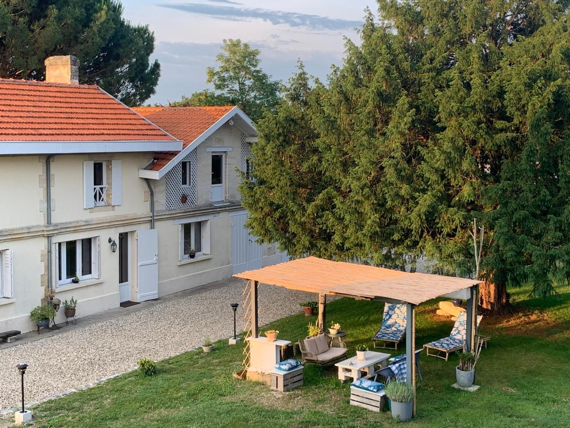 Batisse En Pierre XVII Siecle 115 M² Avec Terrasse Villa Ambares-et-Lagrave Luaran gambar