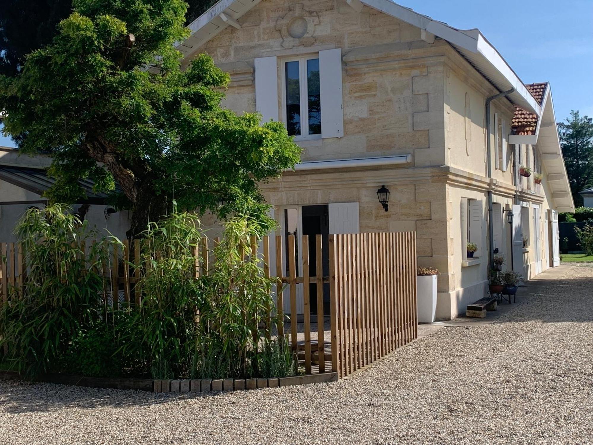 Batisse En Pierre XVII Siecle 115 M² Avec Terrasse Villa Ambares-et-Lagrave Luaran gambar